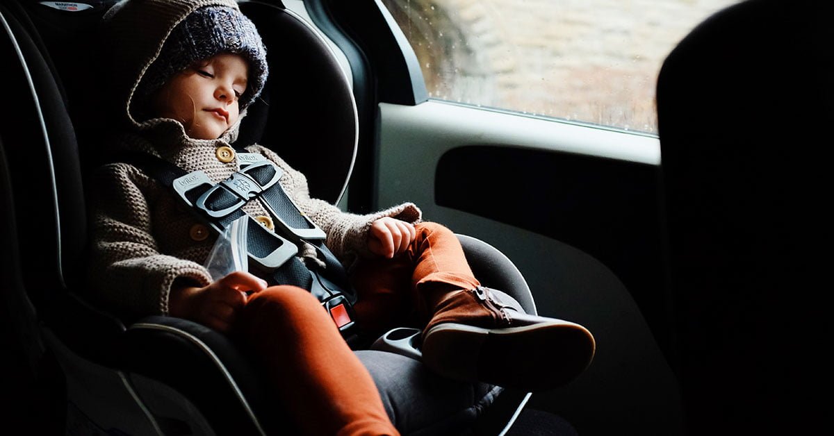 Enfants, sièges d'auto et sécurité automobile: ce que les parents devraient considérer

