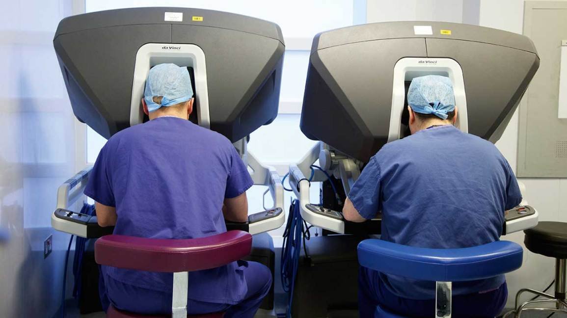 Comment la chirurgie robotique aide les patients et les médecins
