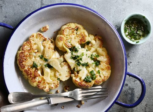 Chou-fleur frit avec vinaigrette aux herbes