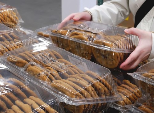 Vous prenez plusieurs paquets de gâteaux de costco