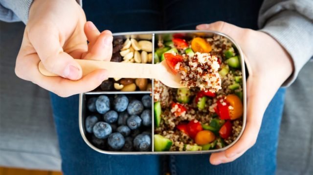 Le quinoa est-il faible en glucides (ou compatible céto)?