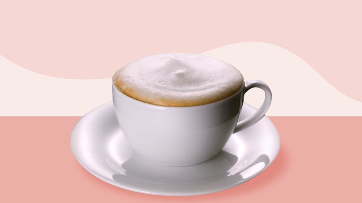 Tasse à café avec du lait moussé