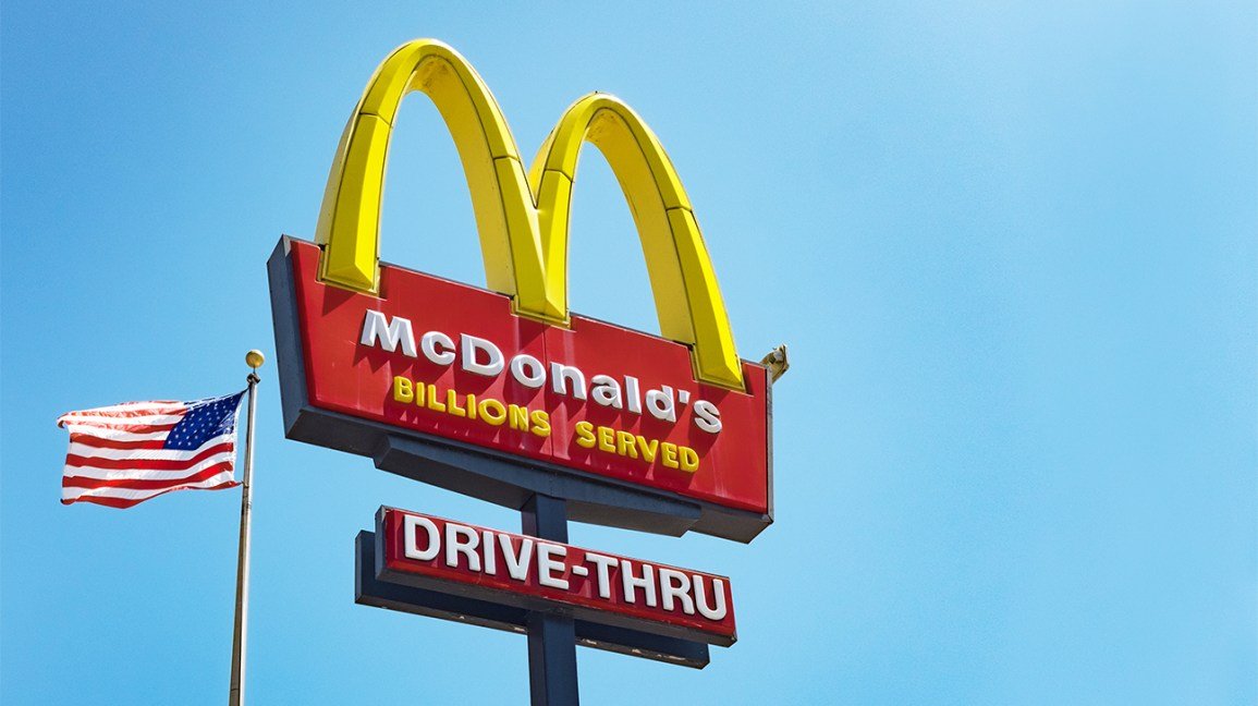 options plus saines chez McDonald' signe de McDonald