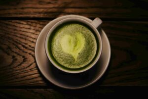 Image d'une tasse de thé vert.